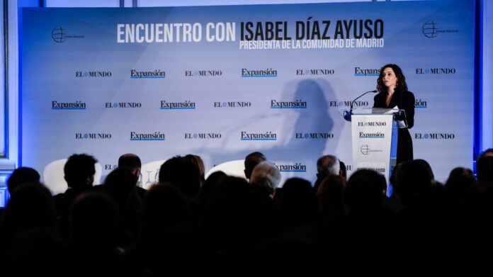 La presidenta durante su intervención en el foro de El Mundo y Expansión
