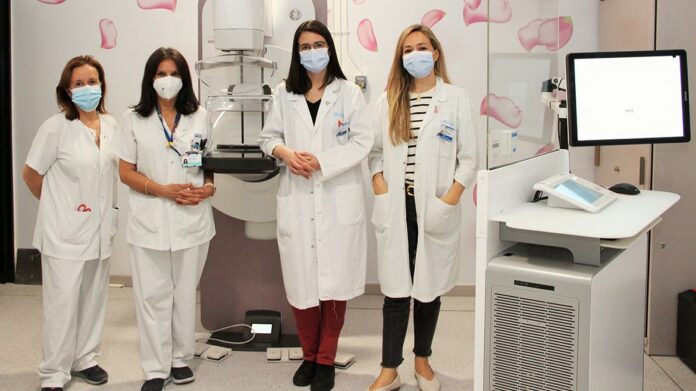 Equipo Mamografia Digital Clínico San Carlos